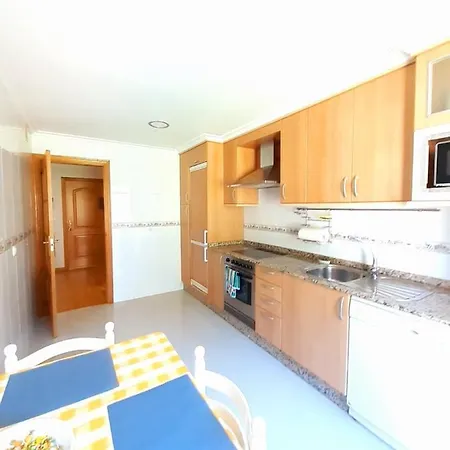 Horreos Y Playa Combarro 폰테베드라